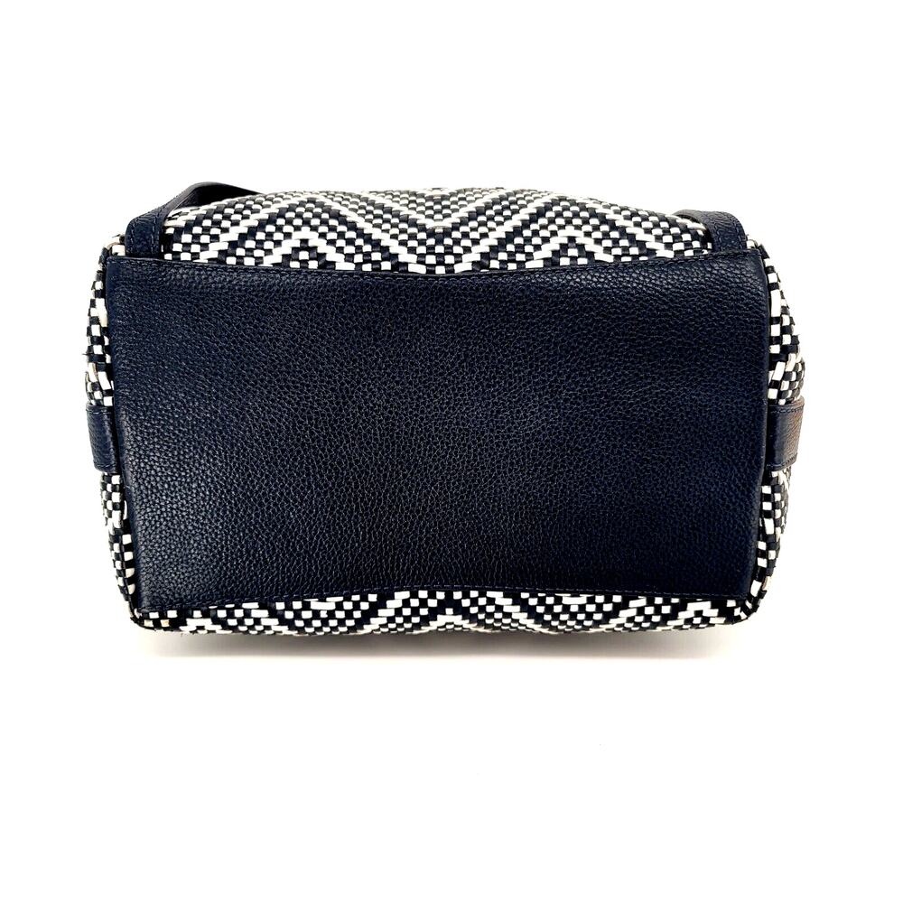 Michael Kors Junie Medium Drawstring Backpack Navy White Chevron Woven Leather - Picture 7 of 11